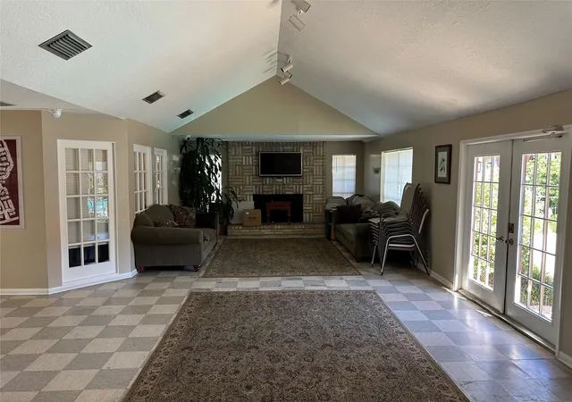 2nd image of 2120 El Paseo St, Houston, TX 77054