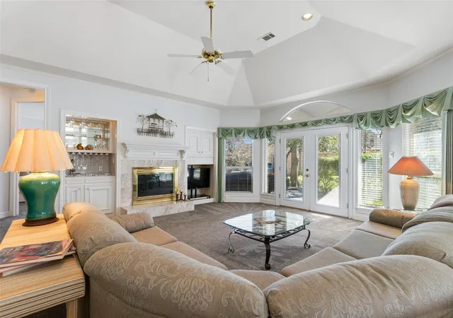 Photo 3 of Sale Pending at 30 Winthrop Harbor Ct, Montgomery, TX 77356 | MLS# 87569249 | Listing updated on 2026-09-16