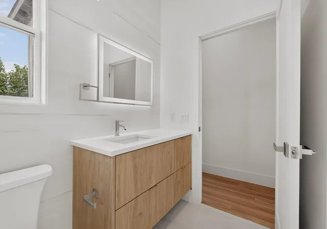 28th image of 427 E 9th St, Dallas, TX 75203 | MLS# 97009217