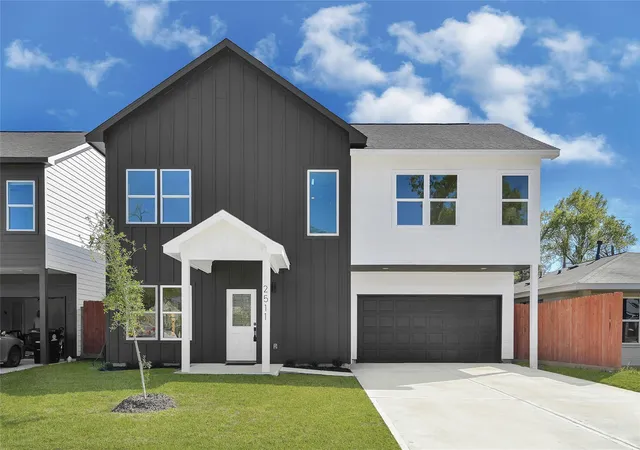 1st image of 2511 Garapan St, Houston, TX 77091 | MLS# 4941568
