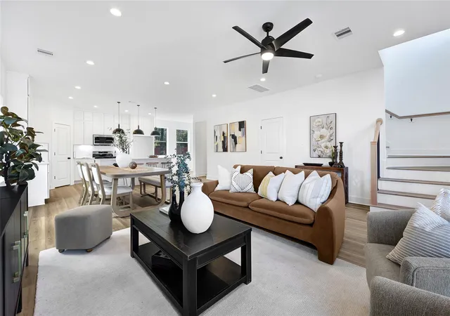 3rd image of 2511 Garapan St, Houston, TX 77091 | MLS# 4941568