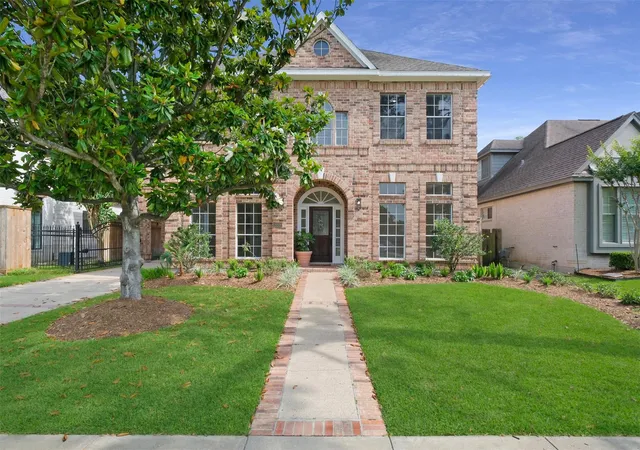 1st image of 3774 Drake St, Houston, TX 77005 | MLS# 97963286