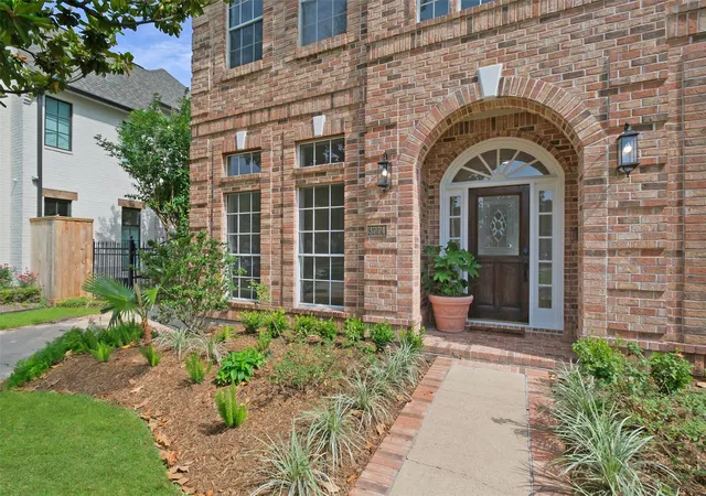 3rd image of 3774 Drake St, Houston, TX 77005 | MLS# 97963286