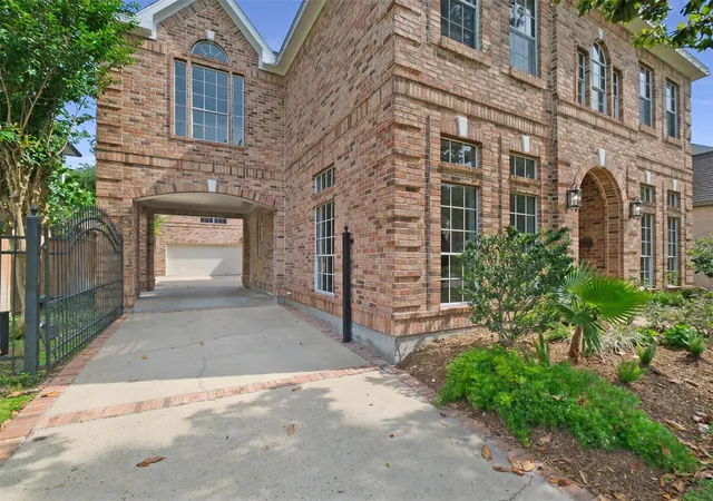 4th image of 3774 Drake St, Houston, TX 77005 | MLS# 97963286