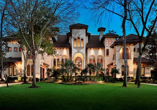 Photo 1 of Mansion for sale at 19 Hepplewhite Way, Spring, TX 77382 | MLS# 2718296 | Listing updated on 2026-07-19