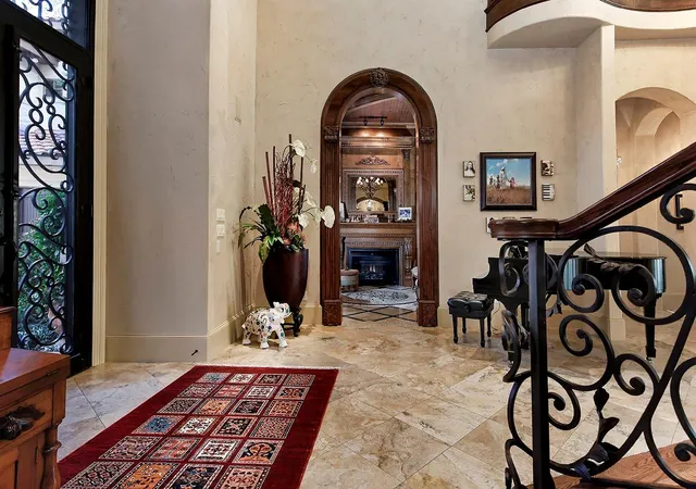 Photo 2 of Mansion for sale at 19 Hepplewhite Way, Spring, TX 77382 | MLS# 2718296 | Listing updated on 2026-07-19
