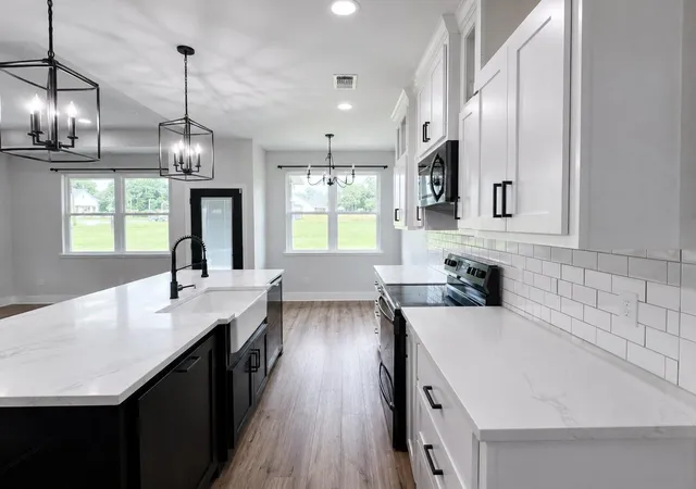 5th image of 141 Summer Pl, Livingston, TX 77351 | MLS# 76394358