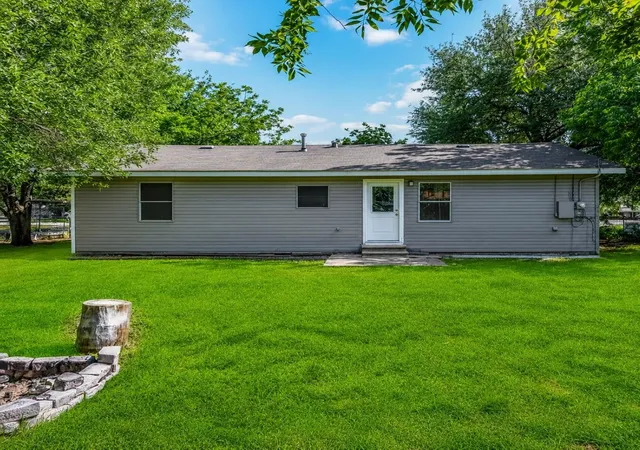 1st image of 113 E Witcher Ln, Houston, TX 77076 | MLS# 78233070