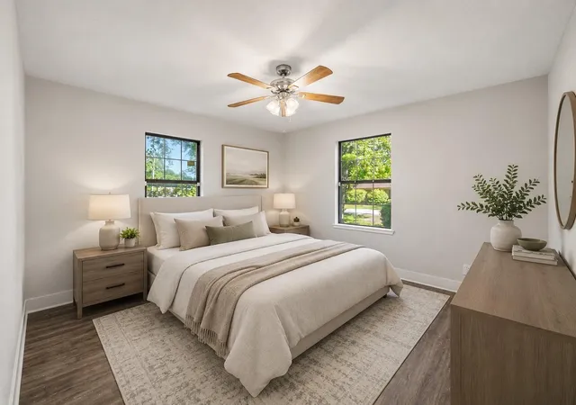 3rd image of 113 E Witcher Ln, Houston, TX 77076 | MLS# 78233070