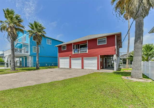 Photo 3 of Single family home for sale at 21710 Frio Dr, Galveston, TX 77554 | MLS# 65600663 | Listing updated on 2026-04-21