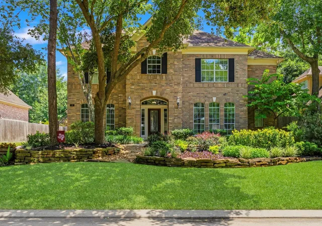 Homes for sale in The Woodlands, TX | 18 Keelrock Pl, The Woodlands, TX 77382 | MLS# 71054478