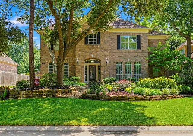 Homes for sale in The Woodlands, TX | 18 Keelrock Pl, The Woodlands, TX 77382 | MLS# 71054478