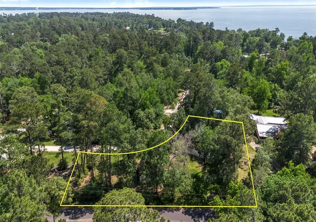 2nd image of 152 Lions Cir, Onalaska, TX 77360 | MLS# 75315118