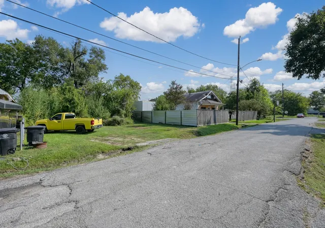 Photo 1 of Land for sale at 7223 Tilgham St, Houston, TX 77020 | MLS# 33930486 | Listing updated on 2026-09-10