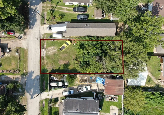 Photo 3 of Land for sale at 7223 Tilgham St, Houston, TX 77020 | MLS# 33930486 | Listing updated on 2026-09-10