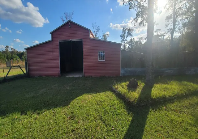 Photo 3 of Single family home for sale at 18500 Fm 2090 Rd, Conroe, TX 77306 | MLS# 43896752 | Listing updated on 2026-01-22