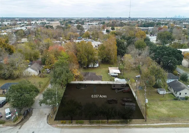 Photo 3 of Land for sale at 10155 Comanche Ln, Houston, TX 77041 | MLS# 20246298 | Listing updated on 2026-06-19