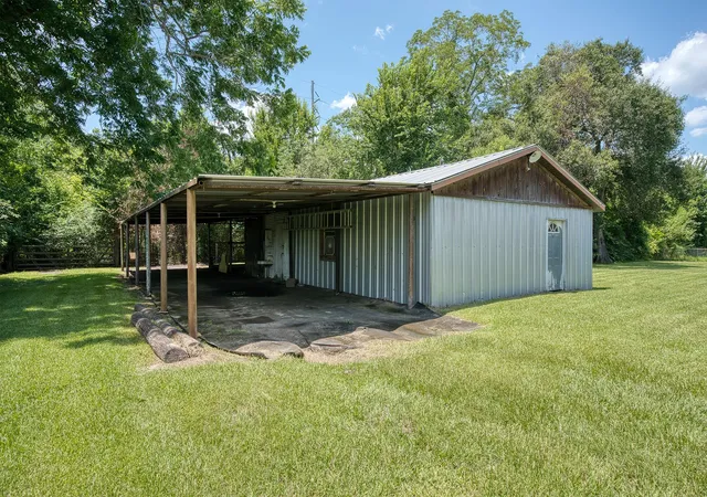 4th image of 7804 Fm 834 E, Hull, TX 77564 | MLS# 92373745