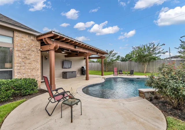 Homes for sale in Conroe, TX | 31803 Forest Park Trl, Conroe, TX 77385 | MLS# 70415831