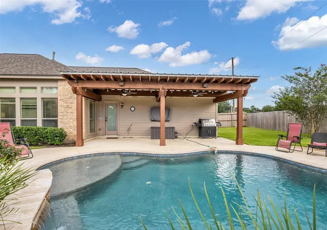 Homes for sale in Conroe, TX | 31803 Forest Park Trl, Conroe, TX 77385 | MLS# 70415831