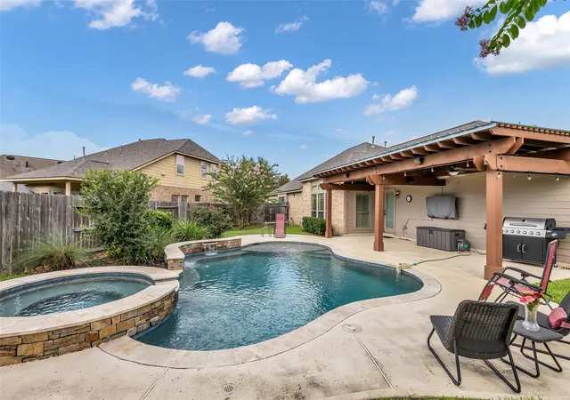 Homes for sale in Conroe, TX | 31803 Forest Park Trl, Conroe, TX 77385 | MLS# 70415831