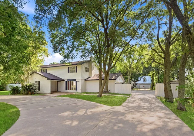 Photo 3 of Sale Pending at 4030 Fox Meadow Ln, Pasadena, TX 77504 | MLS# 59013285 | Listing updated on 2026-09-16