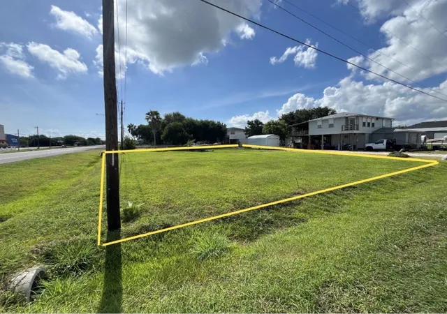 Photo 4 of Land for sale at 0 22nd Street, San Leon, TX 77539 | MLS# 28431863 | Listing updated on 2026-09-01