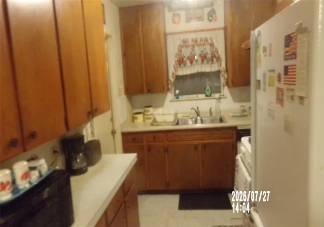 10th image of 1102 Appomattox Dr N, Texas City, TX 77591 | MLS# 46770292