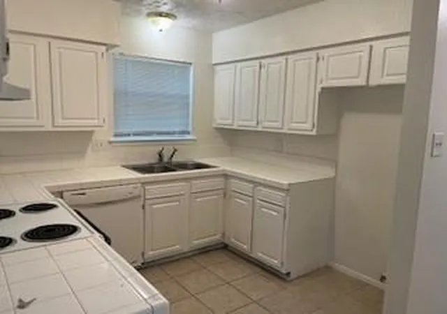 Photo 4 of Single family home for sale at 61 S Waxberry Rd, Spring, TX 77381 | MLS# 27082387 | Listing updated on 2026-09-15