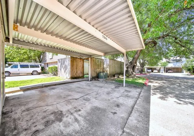 Homes for sale in Houston, TX | 7846 Kendalia Dr, Houston, TX 77036 | MLS# 15008415