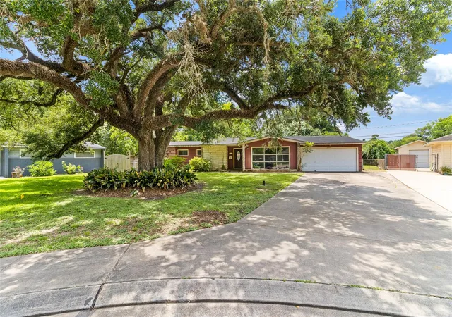 1st image of 206 Jonquil, Lake Jackson, TX 77566 | MLS# 71034494