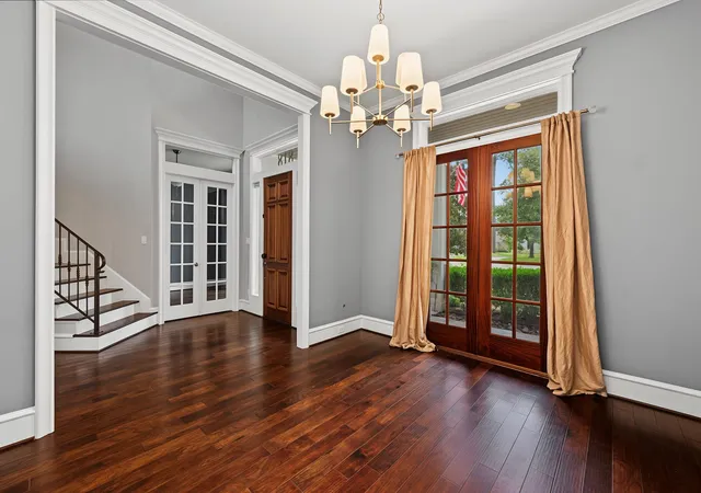 Photo 3 of Single family home for sale at 818 W 43rd Street, Houston, TX 77018 | MLS# 62391700 | Listing updated on 2026-09-13