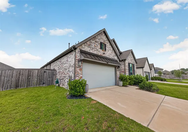 3rd image of 13206 Pine Lake Bnd, Tomball, TX 77375 | MLS# 42072693