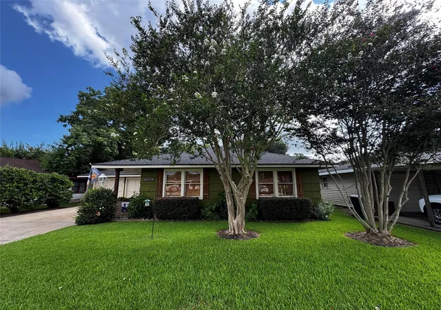 1st image of 4530 Boyd Ave, Groves, TX 77619 | MLS# 43432418