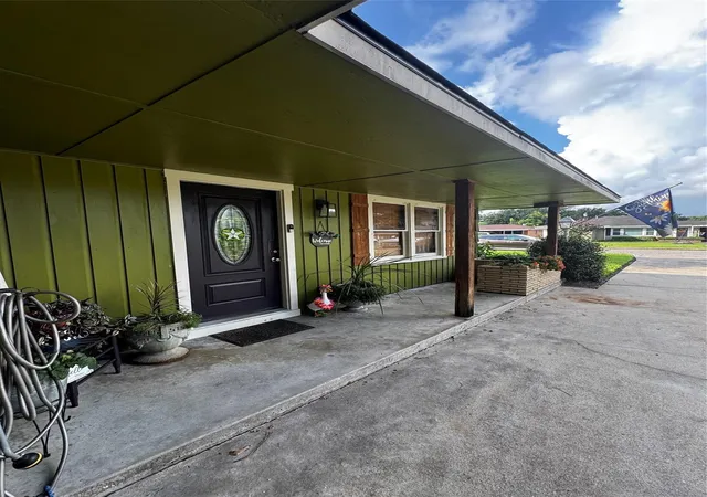4th image of 4530 Boyd Ave, Groves, TX 77619 | MLS# 43432418