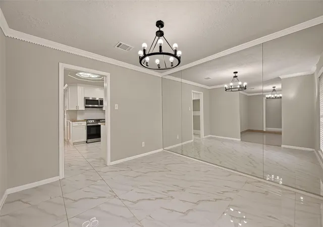 Photo 4 of Single family home for sale at 5207 Bent Bough Ln, Houston, TX 77088 | MLS# 4961087 | Listing updated on 2026-08-27