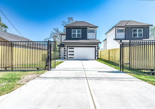 Photo 3 of Single family home for sale at 8602 Hoffman St, Houston, TX 77016 | MLS# 85221823 | Listing updated on 2026-09-18
