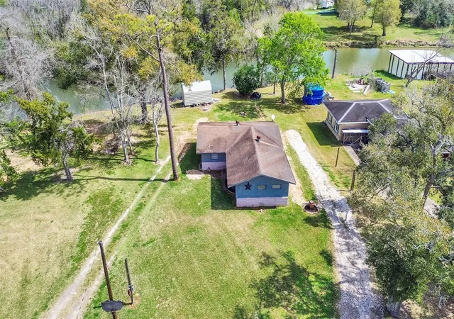 3rd image of 3315 Saint Anne St, Liverpool, TX 77577 | MLS# 87556181