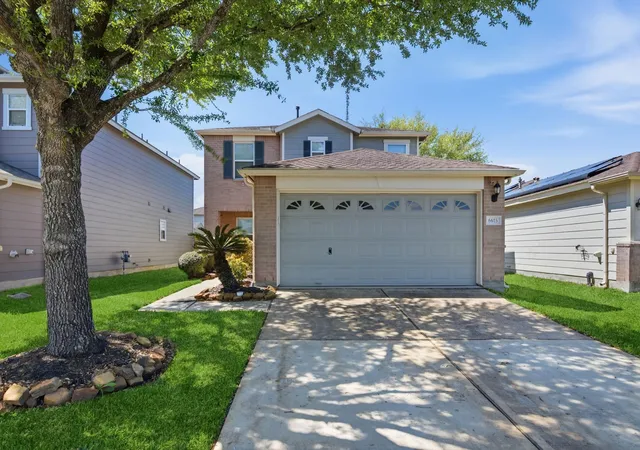 Photo 2 of Single family home for sale at 6615 Green Pear Ln, Houston, TX 77049 | MLS# 40155673 | Listing updated on 2026-09-08