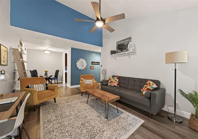 Condo for sale at 7900 N Stadium Dr #258, Houston, TX 77030 | MLS# 95484410