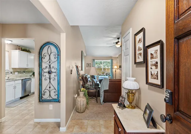 2nd image of 3001 Meadow Bay Dr, Dickinson, TX 77539 | MLS# 28523664