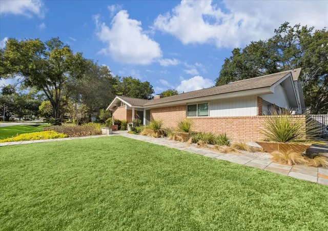 3rd image of 10102 Knoboak Dr, Houston, TX 77080 | MLS# 13338625