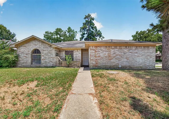 Photo 2 of Single family home for sale at 5510 Bridgegate Dr, Spring, TX 77373 | MLS# 36457615 | Listing updated on 2026-08-28