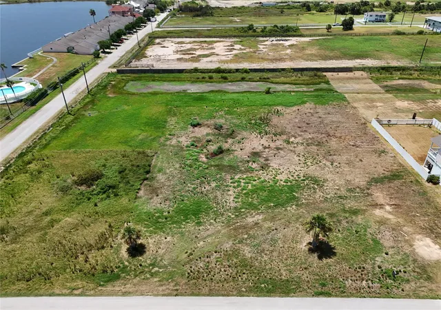 Photo 4 of Land for sale at 2449 103rd Street, Galveston, TX 77554 | MLS# 41676064 | Listing updated on 2026-02-23
