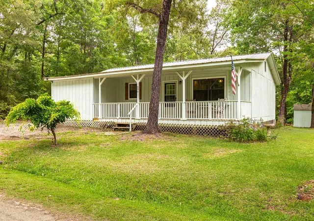 Homes for sale in Broaddus, TX | 990 Private Road 7830, Broaddus, TX 75929 | MLS# 66762077