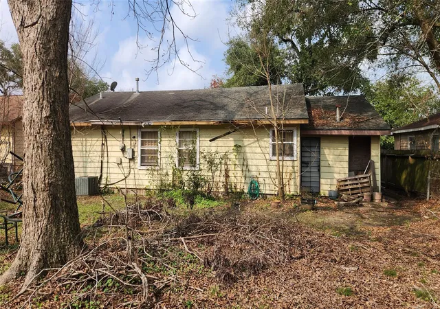 2nd image of 7019 Sherwood Dr, Houston, TX 77021 | MLS# 19947043