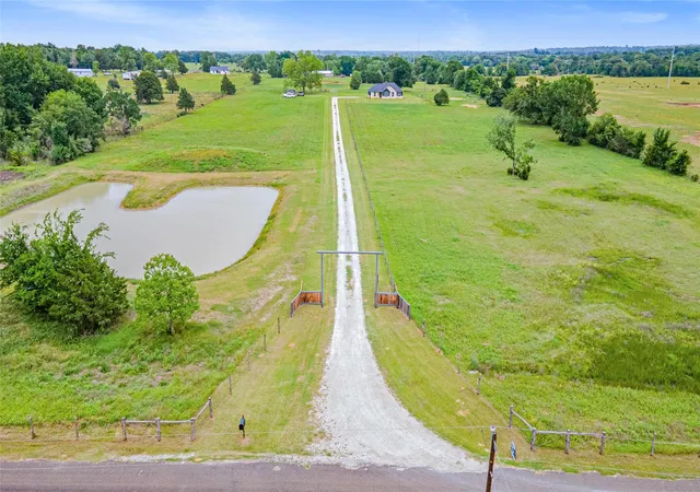 image of 596 J W Martine Rd, Hearne, TX 77859 | MLS# 72001681