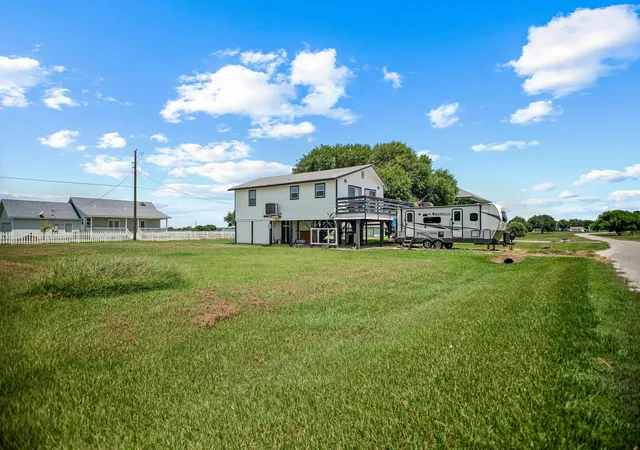 Photo 3 of Single family home for sale at 654 Calumet Dr, Palacios, TX 77465 | MLS# 31164890 | Listing updated on 2026-09-20
