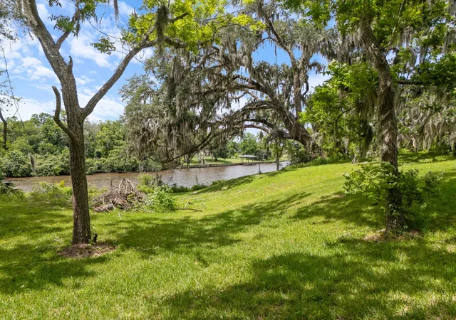 Photo 1 of Land for sale at 4610 Fm 522 Rd, Brazoria, TX 77422 | MLS# 74627315 | Listing updated on 2026-08-07