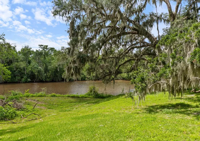 Photo 2 of Land for sale at 4610 Fm 522 Rd, Brazoria, TX 77422 | MLS# 74627315 | Listing updated on 2026-08-07